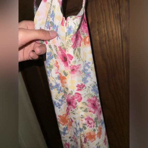 Jessica Simpson floral dresses - Picture 2 of 4